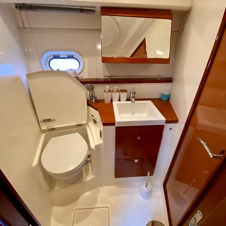 Sejour De Reve Sur Un Yacht - Linge & Menage Inclus * La Rochelle (Charente-Maritime)