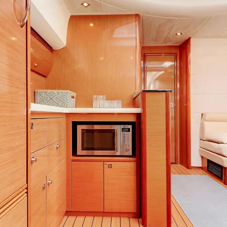 Hotel Sejour De Reve Sur Un Yacht - Linge & Menage Inclus